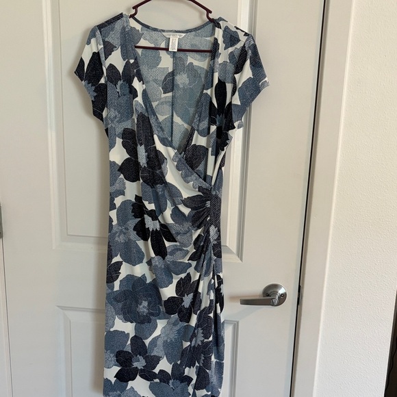 London Times Dresses & Skirts - London Times Blue Floral Wrap Dress Size 10